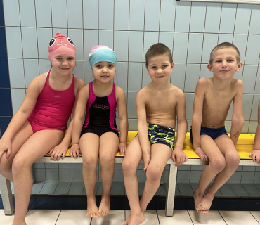 Juchů...první lekce plavání