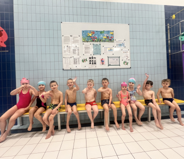 Juchů...první lekce plavání