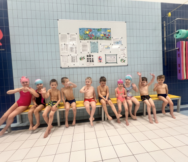 Juchů...první lekce plavání