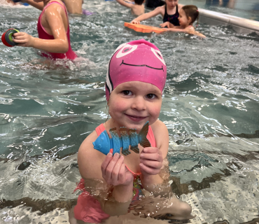 Juchů...první lekce plavání