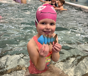 Juchů...první lekce plavání