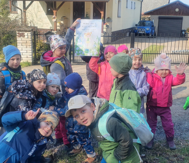 Jaro ťuká na dveře