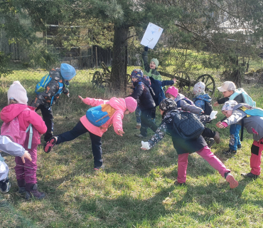 Jaro ťuká na dveře