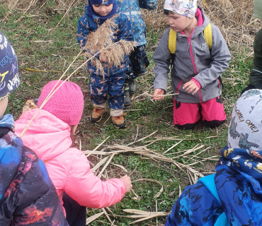 Jaro ťuká na dveře