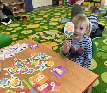 Jaro ťuká na dveře