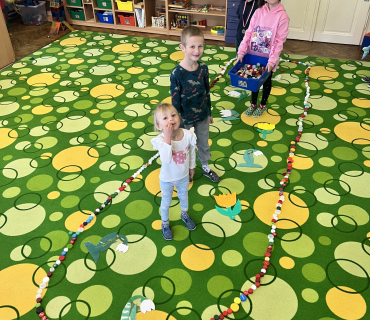 Jaro ťuká na dveře