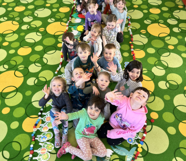 Jaro ťuká na dveře