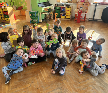 Jaro ťuká na dveře